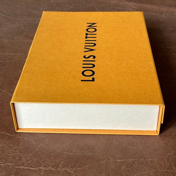 Louis Vuitton Orange Box with Magnetic Closure - Picture 3 of 9